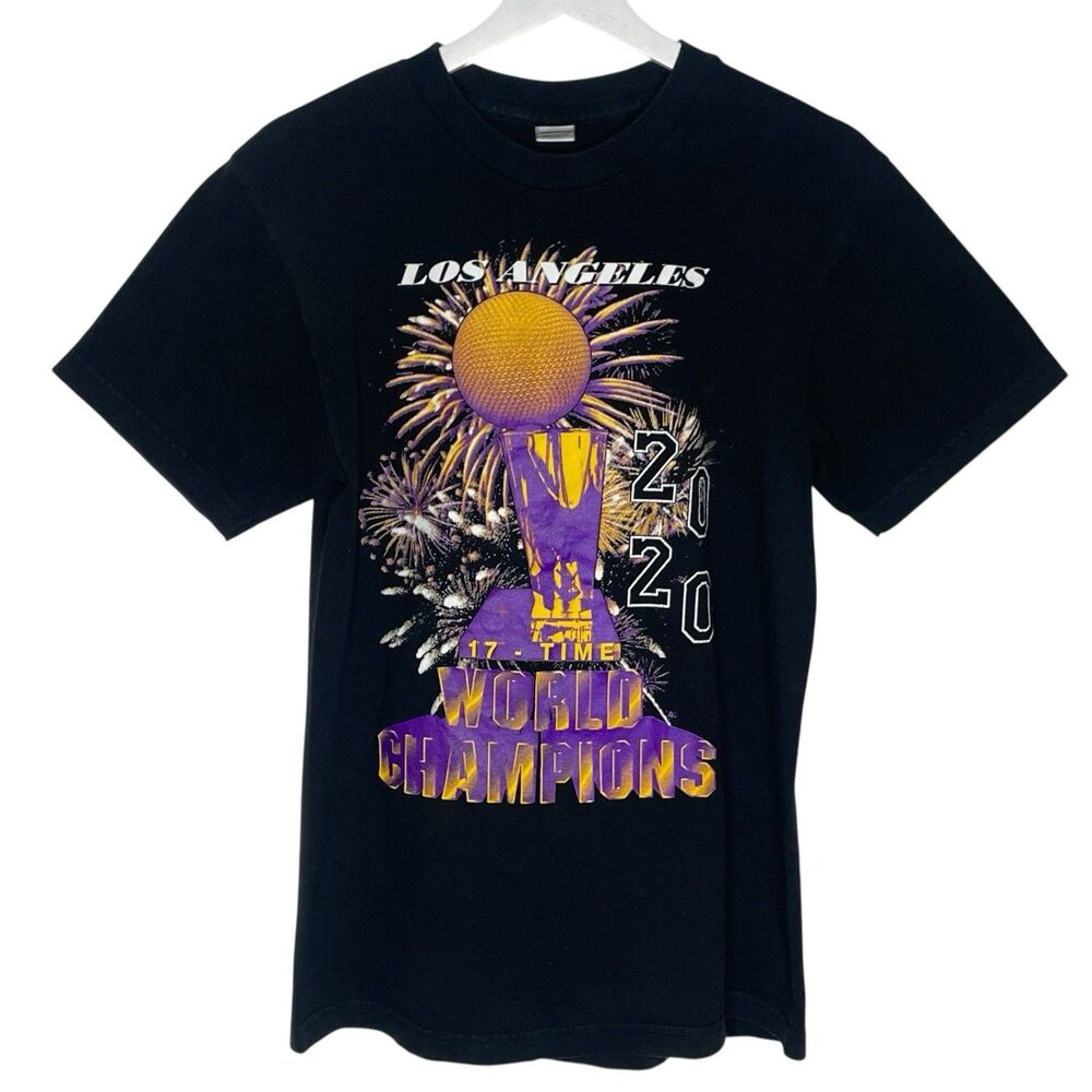 Undefeated LA Lakers 2020 World Champions 17 Time Champ T-Shirt UNDFTD Medium